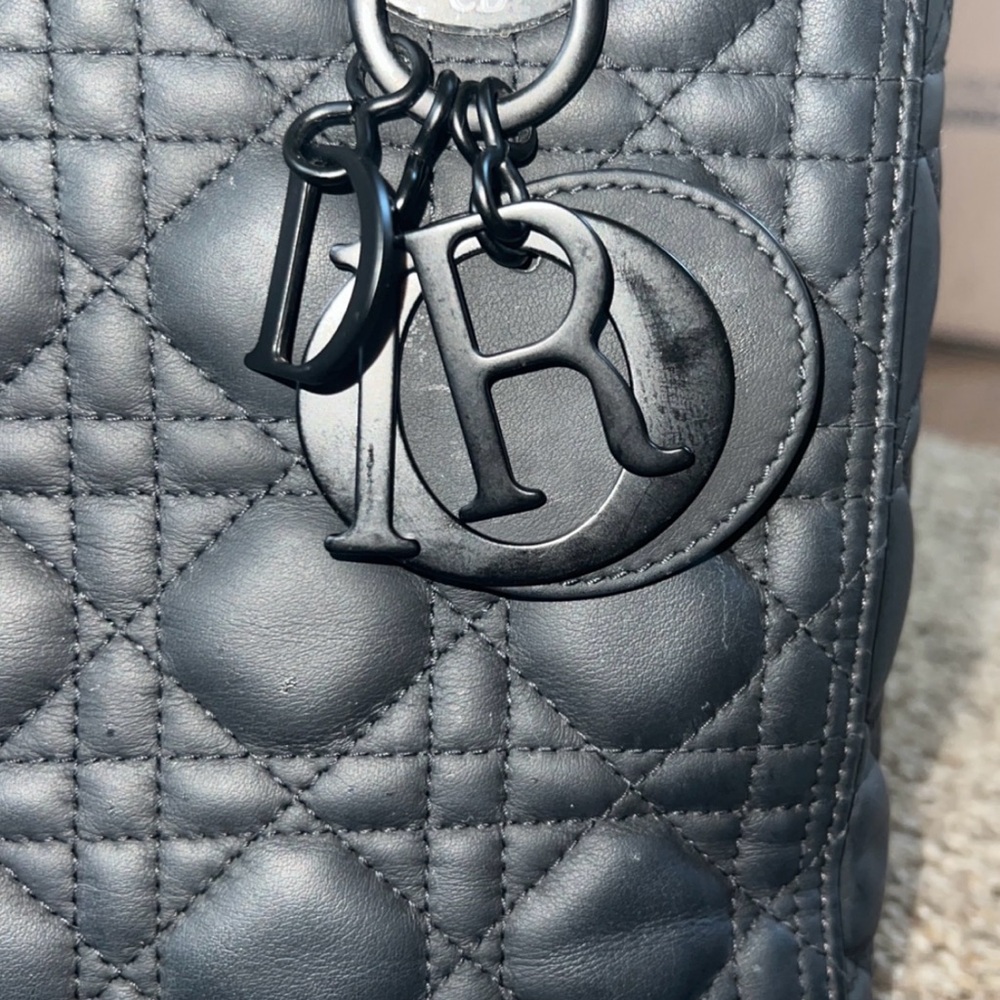 Lady Dior Ultra Matte Black Medium - Picture 5 of 6